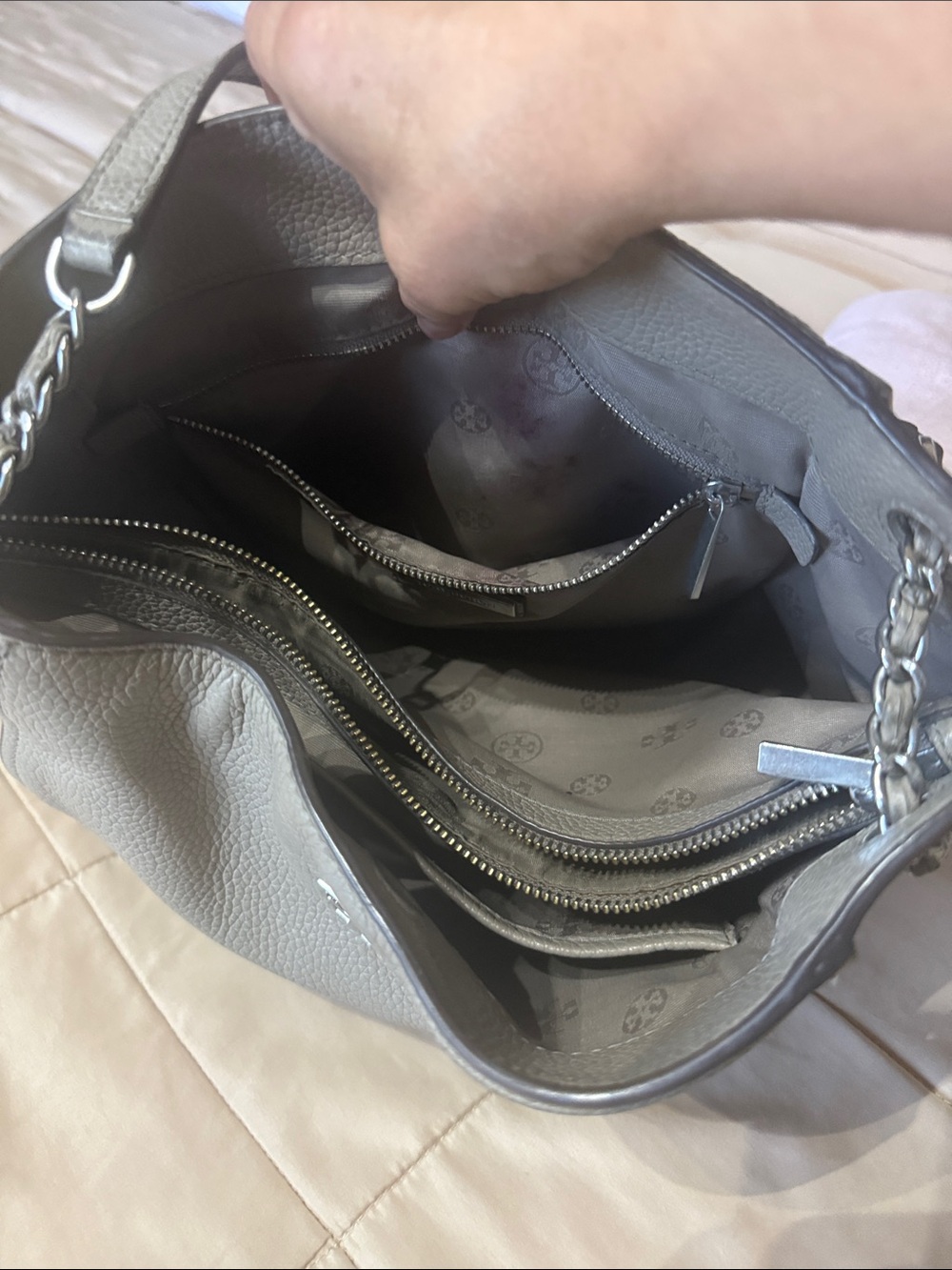 Tory Burch Gray Pebbled Leather Shoulder Bag with Chain Strap